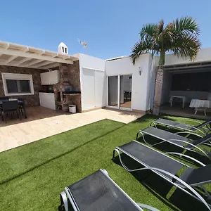 https://bungalow-aries.in-canary-islands.com